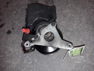Used Power steering pump Volvo 850 Estate 2.5i 10V Price on request offered by Autodemontage Joko B.V.