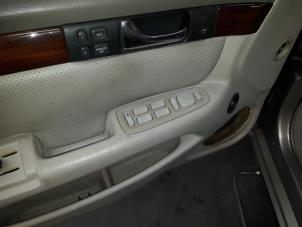Usados Interruptor de ventanilla eléctrica Cadillac Seville (K-body) 4.6 STS/North Star V8 32V Precio de solicitud ofrecido por Autodemontage Joko B.V.