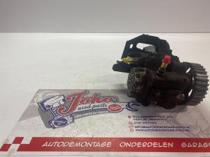 Used Mechanical fuel pump Volvo S40 (MS) 1.6 D 16V Price on request offered by Autodemontage Joko B.V.