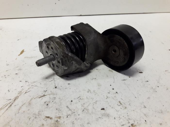 Spanrolle multiriem van een BMW 1 serie (E87/87N) 116i 2.0 16V 2010