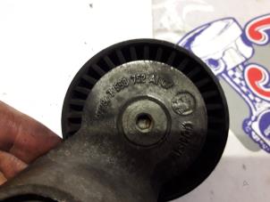 Spanrolle multiriem van een BMW 1 serie (E87/87N) 116i 2.0 16V 2010