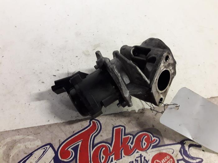 EGR valve from a Ford Focus 2 Wagon 1.6 TDCi 16V 110 2005