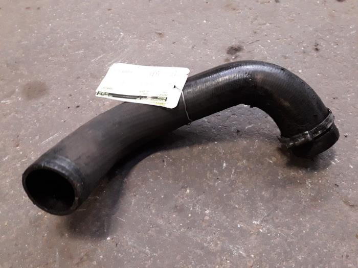 Gebrauchte Intercooler Schlauch Ford Focus 2 Wagon 1.6 TDCi 16V 110 Preis auf Anfrage angeboten von Autodemontage Joko B.V.