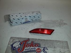 New Rear bumper reflector, left Ford Focus 3 1.6 TDCi 95 Price on request offered by Autodemontage Joko B.V.