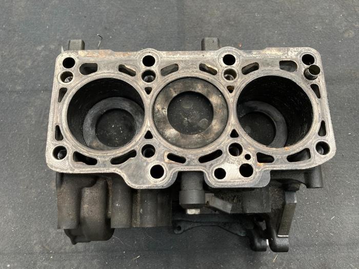 Engine crankcase from a Volkswagen Polo V (6R) 1.2 TDI 12V BlueMotion 2012