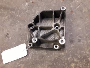 Used Air conditioning bracket Citroen C4 Coupé (LA) 1.6 16V Price on request offered by Autodemontage Joko B.V.
