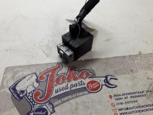 Used Steering box lock Renault Scénic II (JM) 2.0 16V Price on request offered by Autodemontage Joko B.V.