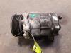 Air conditioning pump from a Volkswagen Polo III (6N2), 1999 / 2001 1.4 16V 75, Hatchback, Petrol, 1.390cc, 55kW (75pk), FWD, AUA, 1999-10 / 2001-09, 6NZ1 2001