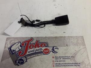 Used Front seatbelt buckle, left Volkswagen Touran (1T1/T2) 1.4 16V TSI 140 Price on request offered by Autodemontage Joko B.V.