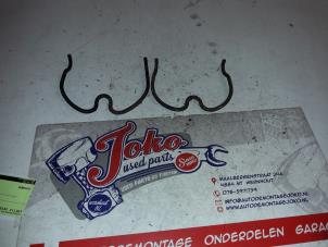 Usados Placa de soporte (freno) Opel Agila (A) 1.2 16V Precio de solicitud ofrecido por Autodemontage Joko B.V.