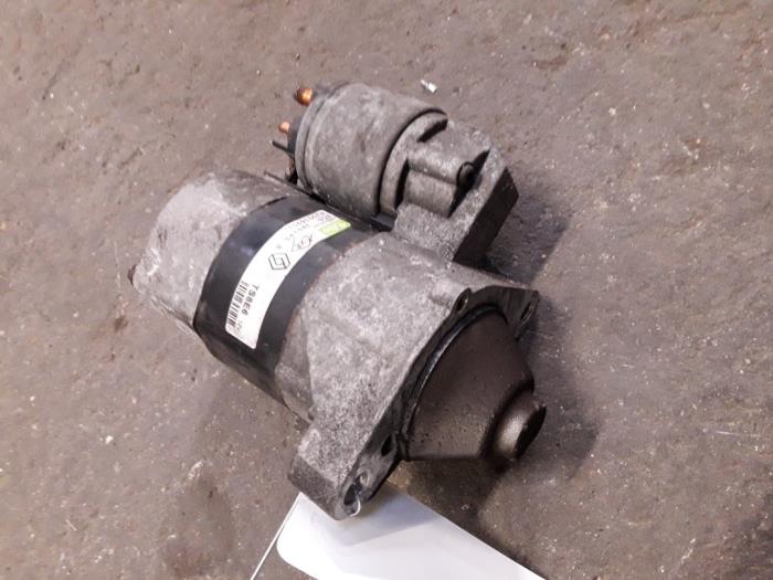 Used Starter Renault Clio II (BB/CB) 1.2 Price on request offered by Autodemontage Joko B.V.