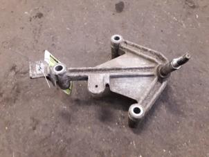 Used Gearbox mount Renault Clio II (BB/CB) 1.2 Price on request offered by Autodemontage Joko B.V.