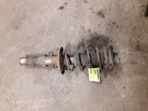 Used Front shock absorber rod, left Skoda Fabia (6Y2) 1.4i Price on request offered by Autodemontage Joko B.V.