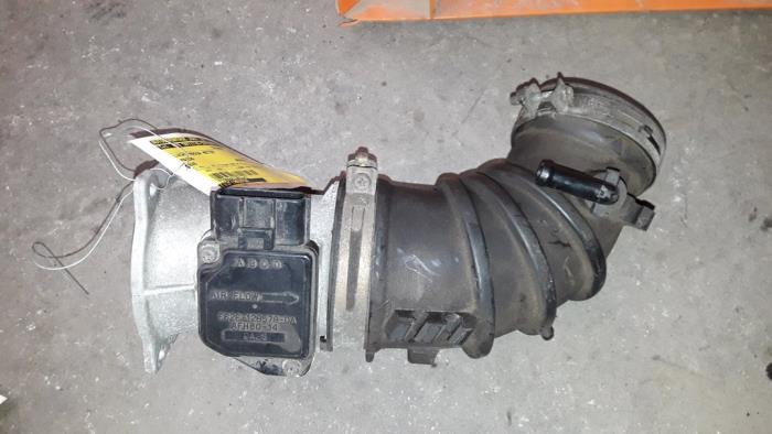 Gebrauchte Luftmassenmesser Mazda 626 (GW19) 2.0i 16V HiPower Preis auf Anfrage angeboten von Autodemontage Joko B.V.