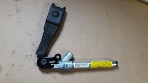 Used Seatbelt tensioner, right Opel Insignia 2.0 CDTI 16V 130 Ecotec Price on request offered by Autodemontage Joko B.V.
