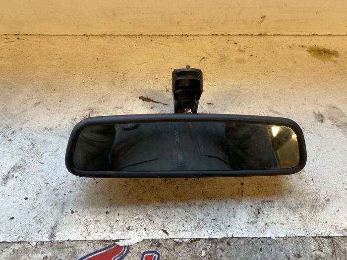 Używane Lusterko wewnetrzne BMW 3 serie (E90) 320i 16V Cena na żądanie oferowane przez Autodemontage Joko B.V.