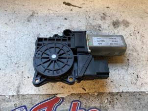 Used Door window motor BMW 3 serie (E90) 320i 16V Price on request offered by Autodemontage Joko B.V.