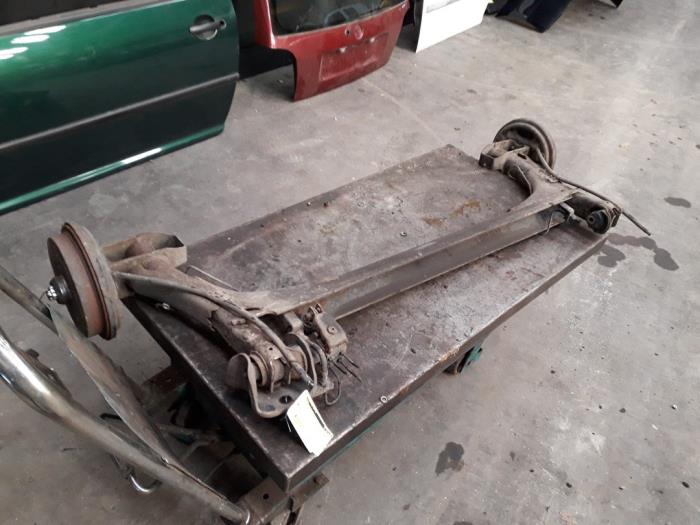 Gebrauchte Hinterachse Vorderradantrieb Volkswagen Golf III (1H1) 1.8 CL,GL Preis auf Anfrage angeboten von Autodemontage Joko B.V.