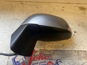 Used Wing mirror, left Renault Scénic III (JZ) 1.6 16V Price on request offered by Autodemontage Joko B.V.
