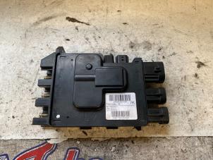 Used Fuse box Renault Scénic III (JZ) 1.6 16V Price on request offered by Autodemontage Joko B.V.