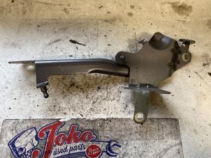 Used Bonnet Hinge Renault Scénic III (JZ) 1.6 16V Price on request offered by Autodemontage Joko B.V.