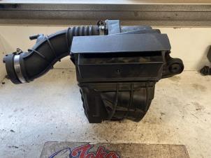 Used Air box Renault Scénic III (JZ) 1.6 16V Price on request offered by Autodemontage Joko B.V.