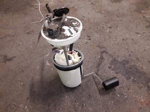 Usados Bomba eléctrica de combustible Honda CR-V (RD6/7/8) 2.0i 16V VTEC Precio de solicitud ofrecido por Autodemontage Joko B.V.