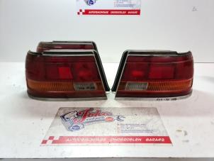 Używane Tylne swiatlo pozycyjne prawe Mazda 626 (GD14/74/84) 2.2i 12V Kat. Cena na żądanie oferowane przez Autodemontage Joko B.V.