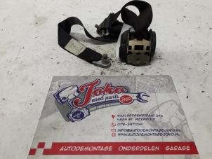 Used Front seatbelt, left Mercedes 190 (W201) 2.0 Price on request offered by Autodemontage Joko B.V.