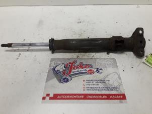 Used Front shock absorber rod, right Mercedes E diesel (W124) 2.0 200 D Price on request offered by Autodemontage Joko B.V.