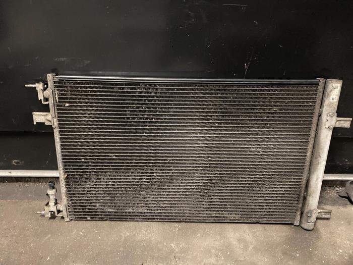 Gebrauchte Klima Kondensor Opel Astra J (PC6/PD6/PE6/PF6) 1.6 CDTI 16V Preis auf Anfrage angeboten von Autodemontage Joko B.V.