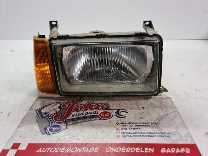 Używane Reflektor prawy Volvo 340/343/345 340,343,345 1.4 GL Cena na żądanie oferowane przez Autodemontage Joko B.V.