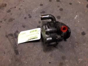 Used Power steering pump Volkswagen Golf IV (1J1) 1.9 SDI Price on request offered by Autodemontage Joko B.V.
