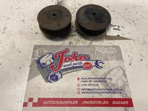 Used Rear spring retainer, left Volkswagen Golf II (19E) 1.6 Price on request offered by Autodemontage Joko B.V.