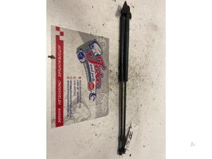 Used Rear gas strut, left Volkswagen Polo II Coupé (86) 1.3 Kat. Price on request offered by Autodemontage Joko B.V.