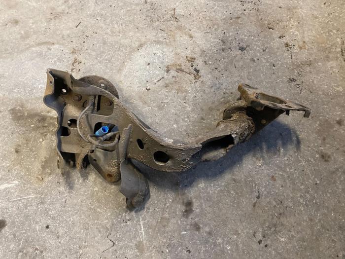 Knuckle, rear left from a MINI Mini One/Cooper (R50) 1.6 16V One 2005