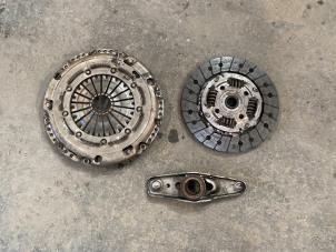 Used Clutch kit (complete) Seat Altea XL (5P5) 1.4 TSI 16V Price on request offered by Autodemontage Joko B.V.