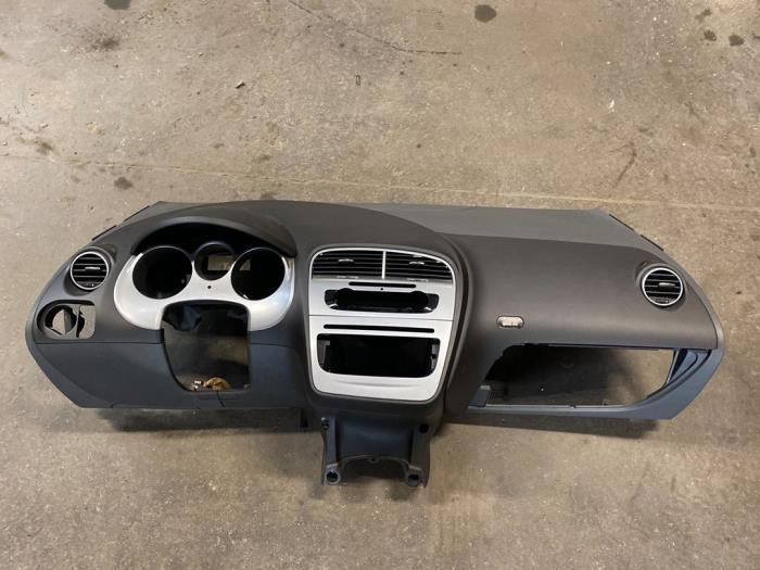 Używane Panel Seat Altea XL (5P5) 1.4 TSI 16V Cena na żądanie oferowane przez Autodemontage Joko B.V.