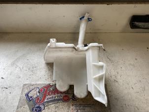 Used Front windscreen washer reservoir Toyota Auris (E18) 1.8 16V Hybrid Price on request offered by Autodemontage Joko B.V.