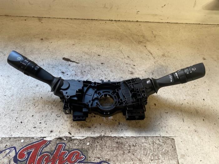 Toyota Auris (E18) 1.8 16V Hybrid Steering column stalks stock