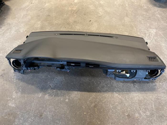 Używane Panel Toyota Auris (E18) 1.8 16V Hybrid Cena na żądanie oferowane przez Autodemontage Joko B.V.
