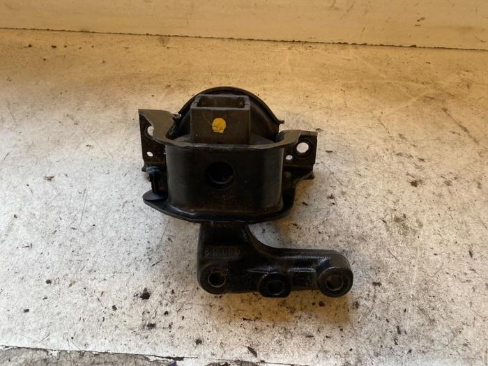 Used Engine mount Peugeot 208 I (CA/CC/CK/CL) 1.4 HDi Price on request offered by Autodemontage Joko B.V.