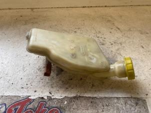 Used Brake fluid reservoir Peugeot 208 I (CA/CC/CK/CL) 1.4 HDi Price on request offered by Autodemontage Joko B.V.