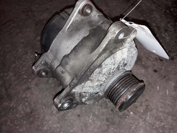 Begagnade Dynamo Volkswagen Golf IV (1J1) 2.3 V5 GTI Pris på förfrågan erbjuds av Autodemontage Joko B.V.