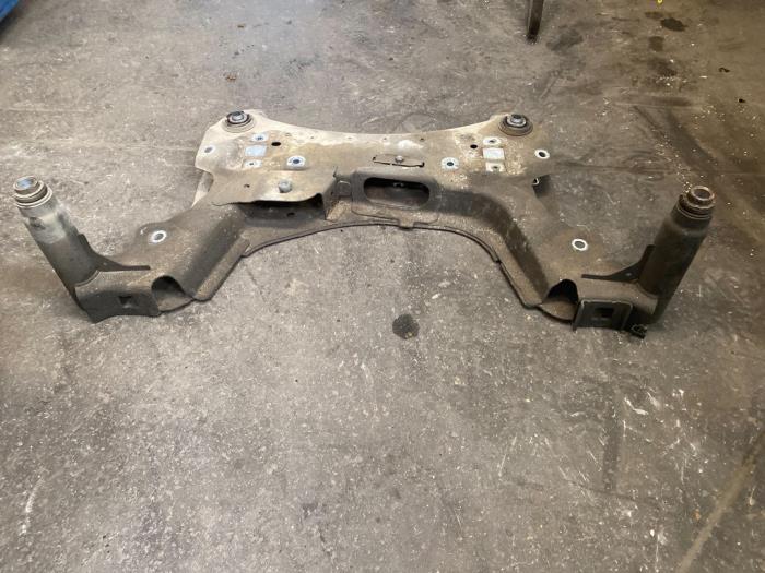 Subframe Renault Megane III Coupe 2.0 16V CVT - 544012717R M4R711