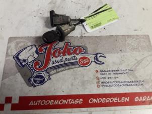Used Door lock cylinder, right Volkswagen Lupo (6X1) 1.7 SDi 60 Price on request offered by Autodemontage Joko B.V.