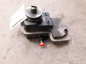 Used Power steering fluid reservoir Volkswagen Lupo (6X1) 1.7 SDi 60 Price on request offered by Autodemontage Joko B.V.