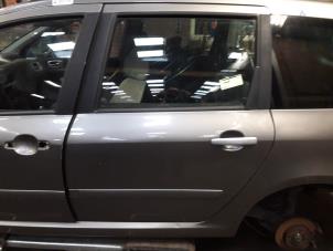 Used Rear door 4-door, left Peugeot 307 SW (3H) 1.6 16V Price on request offered by Autodemontage Joko B.V.