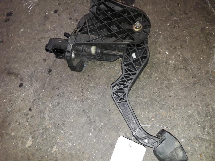 Clutch pedal Volkswagen Caddy III 1.9 TDI 1T1721059BB
