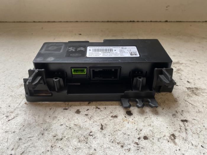 Begagnade Bluetooth-modul Citroen C5 Aircross I (A4/AC/AJ/AR) 1.2 e-THP PureTech 130 Pris på förfrågan erbjuds av Autodemontage Joko B.V.